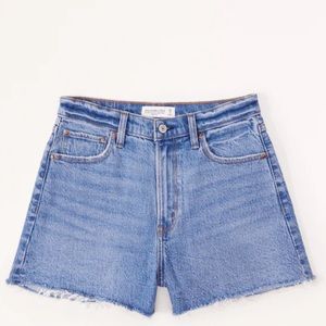 Abercrombie Curve Love High Rise 90s Relaxed Cutoff Short
